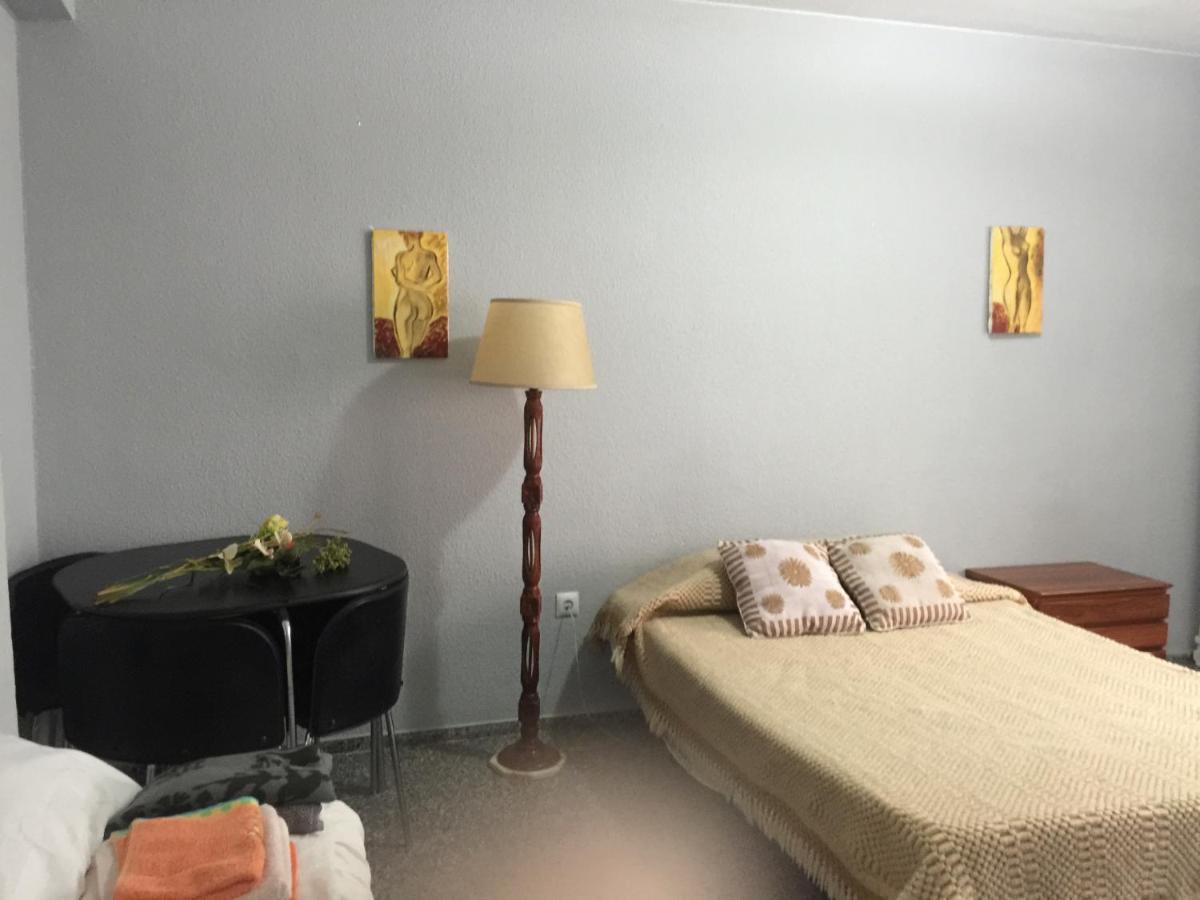 Habitacion Renfe Alicante Eksteriør bilde